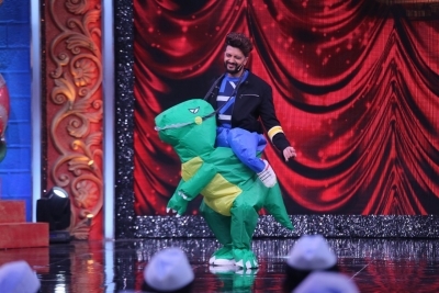 Riteish Deshmukh tries one of his toughest acts on TV