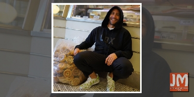 Jake Gyllenhaal says bathing isn't 'necessary'