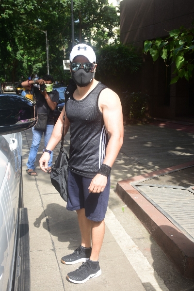 Mumbai: Emran hasmi spotted at Gym in Bandra on saturday August 07, 2021.(Photo: Sanjay Tiwari/IANS)