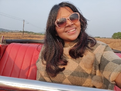 INDIAN IDOL SINGER ANJANA.