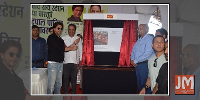 SRK urges people to use postal services