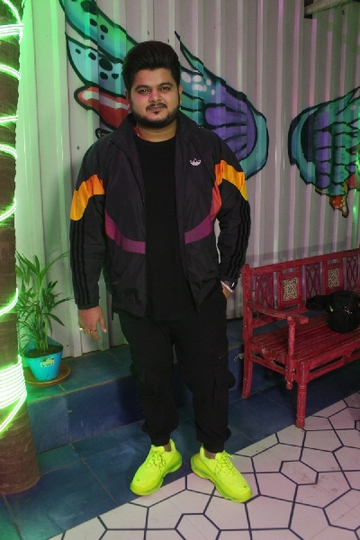 Mumbai: Rubina - Abhinav & Singer Vishal Snapped at Atrangz Studio Versova on Sunday August 08, 2021.(Photo: Sanjay Tiwari/IANS)