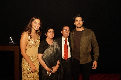 Sidharth Malhotra with his parents