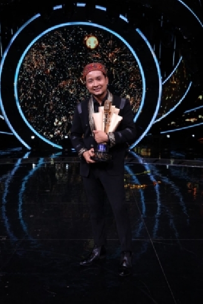 Pawandeep Rajan wins the 