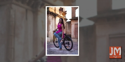 'Dedh Bigha Zameen's Khushali Kumar explores lanes of Jhansi on a cycle