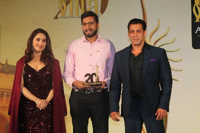 Mumbai: Actors Madhuri Dixit and Salman Khan at the Indian International Film Awards (IIFA) 2019 press conference in Mumbai, on Sep 5, 2019. (Photo: IANS)