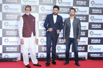 Mumbai: Actors Amitabh Bachchan and Abhishek Bachchan at PV Sindhu's felicitation ceremony organised by Sahara Group in Mumbai on Sep 8, 2019. (Photo: IANS)