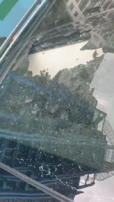 A huge piece of rock fell on actress Mouni Roy