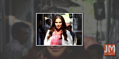 Neha Dhupia shares first pic of daughter Mehr on social media