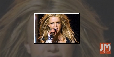 Britney Spears spotted wearing medical boot