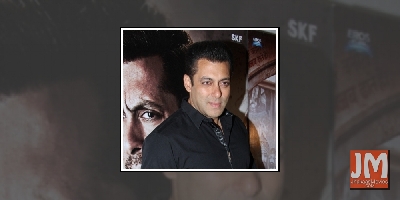 Salman Khan donates hand sanitisers to Mumbai Police