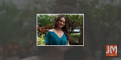 Sonakshi's 'niqab' look from 'Laal Kaptaan' out