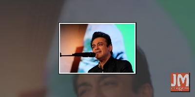 Adnan Sami posts a throwback pic with Amitabh Bachchan