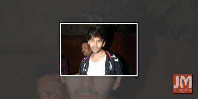 Deepika, Kartik perform 'Dheeme dheeme' challenge at airport