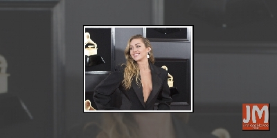 Miley Cyrus has 'reunion of the decade' with Emily Osment