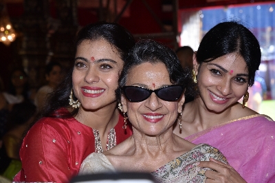 Mumbai: Actresses Kajol and Tanishaa Mukerji with thier mother Tanuja at a Durga Puja pandal in Juhu Mumbai on Oct 4, 2019. (Photo: IANS)