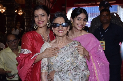Mumbai: Actresses Kajol and Tanishaa Mukerji with thier mother Tanuja at a Durga Puja pandal in Juhu Mumbai on Oct 4, 2019. (Photo: IANS)