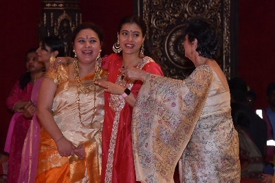 Mumbai: Actresses Kajol and Tanishaa Mukerji with thier mother Tanuja at a Durga Puja pandal in Juhu Mumbai on Oct 4, 2019. (Photo: IANS)