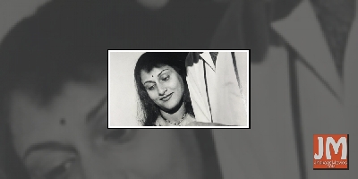 Big B shares unseen pic of 'better half' Jaya on Karwa Chauth