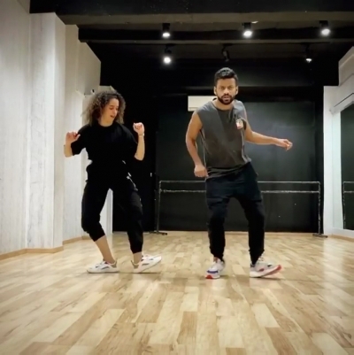 Actress Sanya Malhotra, who is also famous for her dancing skills, is 