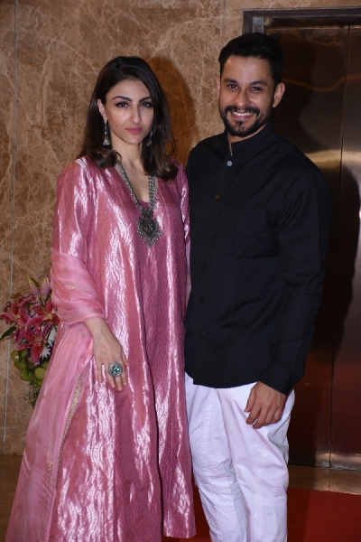 Mumbai: Actors Soha Ali Khan and Kunal Khemu at filmmaker Ramesh Taurani's Diwali bash in Mumbai on Oct 23, 2019. (Photo: IANS)
