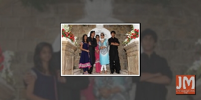 SRK's family photo goes viral