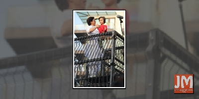 When SRK's son AbRam asked the paps to make way