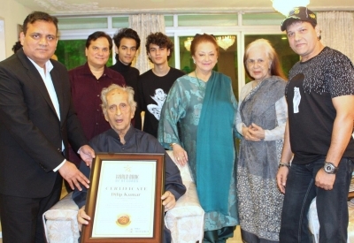 Dilip Kumar was felicitated by World Book of Records, London on his 97th birthday. His brother Aslam Khan collected the Certificate of Honour on his behalf.