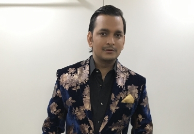 Actor-comedian-anchor Paritosh Tripathi will make his digital debut with a comedy talent show titled 