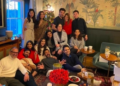 London has always been a favourite holiday destination for B-Towners. Every year, there are many celebrities who end up at in the city to spend Christmas and ring in the New Year. This year is no exception. Anil Kapoor and Shilpa Shetty are among stars who have chosen to be in London in the season of joy.