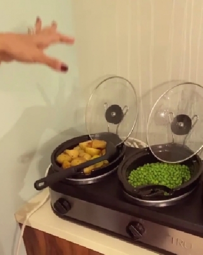 London has always been a favourite holiday destination for B-Towners. Every year, there are many celebrities who end up at in the city to spend Christmas and ring in the New Year. This year is no exception. Anil Kapoor and Shilpa Shetty are among stars who have chosen to be in London in the season of joy.