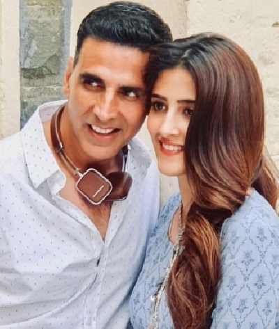 Caption: Actors Akshay Kumar and Nupur Sanon.